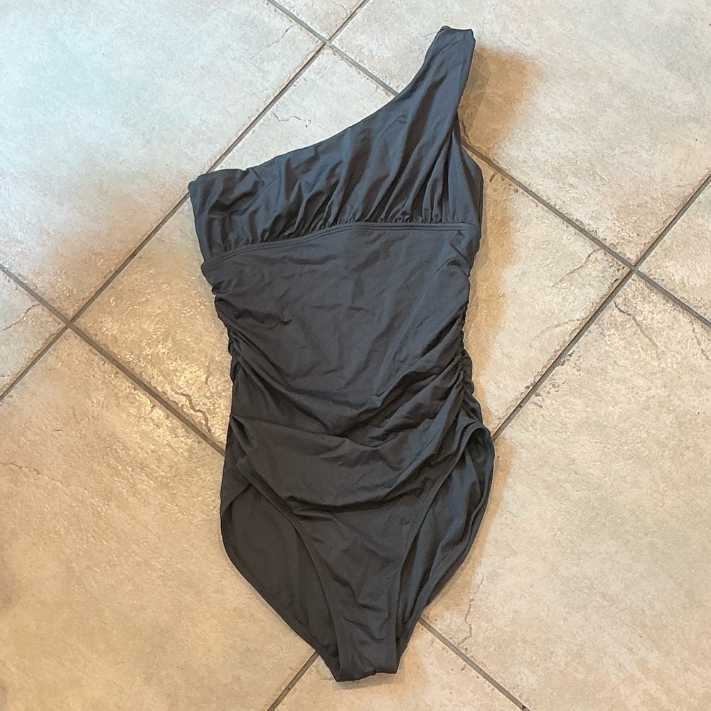 Old Navy One-Shoulder Dark Grey Swimsuit 🩱 small